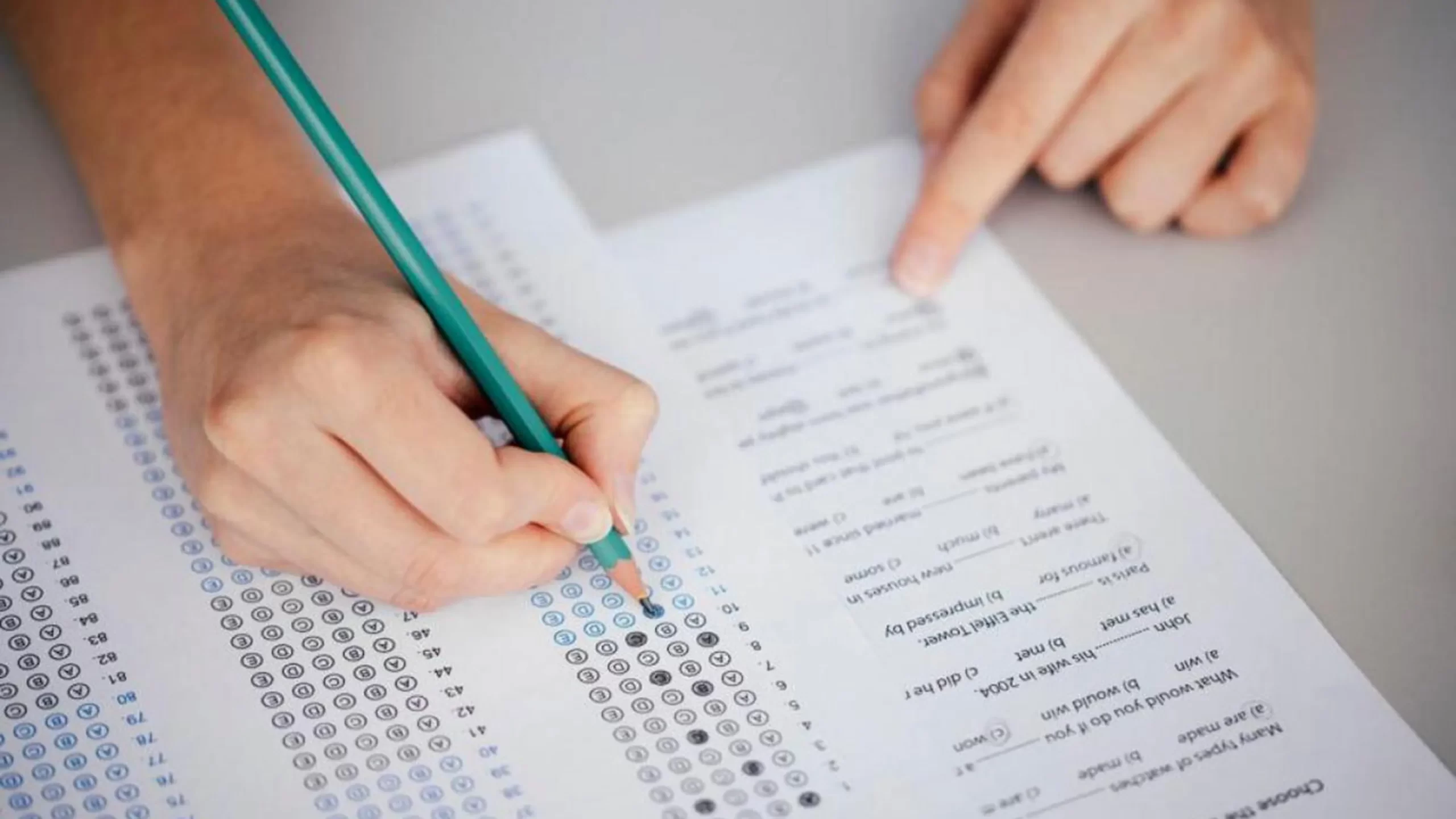 Consejos para aprobar el examen teórico de conducir en Chile